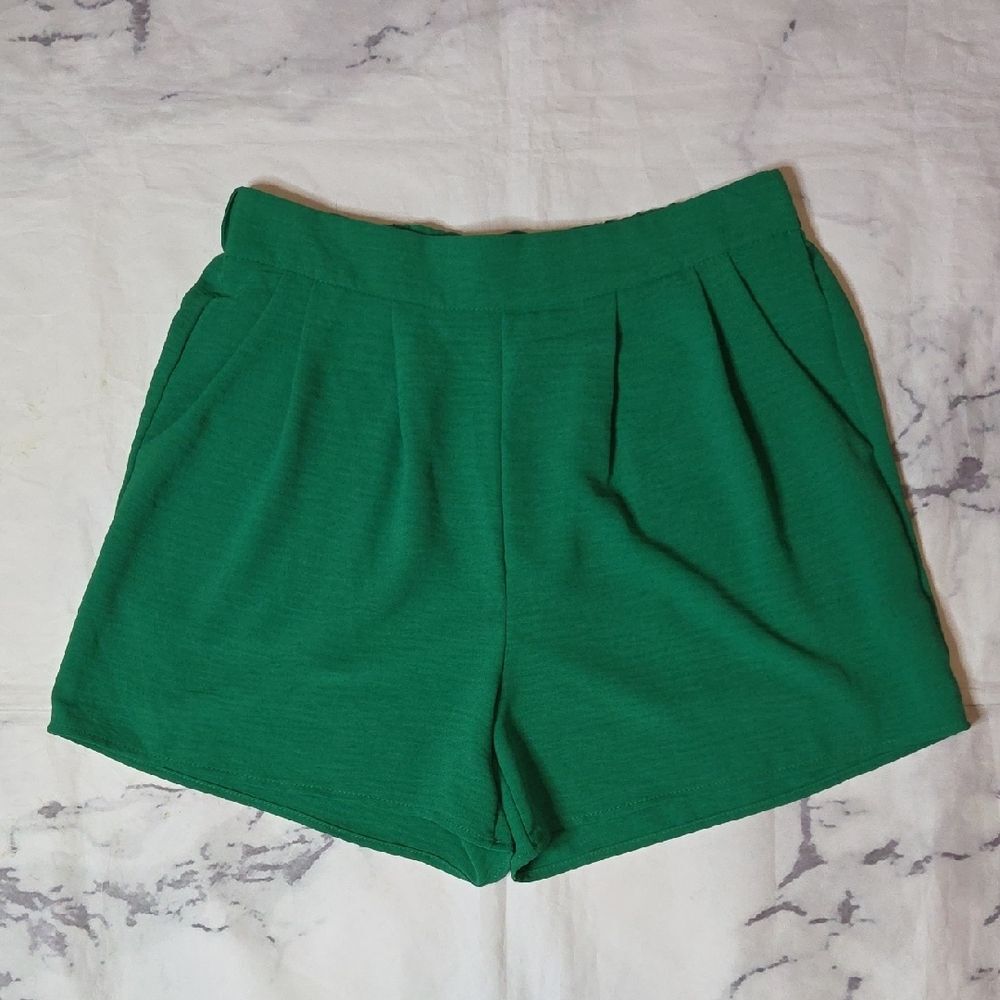 ee:some High-Waist Green Shorts